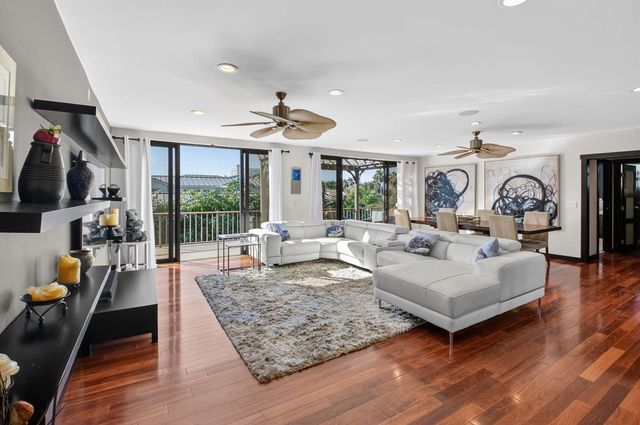 122 Andrews Avenue C, Delray Beach, FL 33483