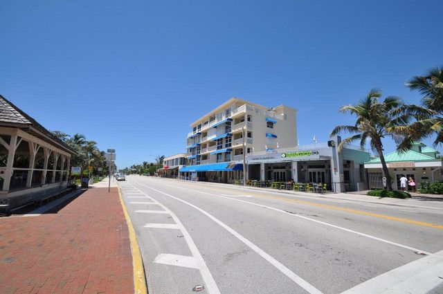 122 Andrews Avenue C, Delray Beach, FL 33483