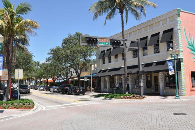 122 Andrews Avenue C, Delray Beach, FL 33483