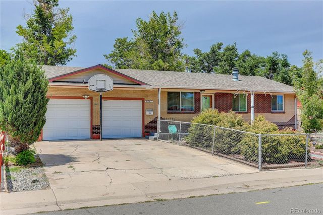 6861 Ivy Street, Commerce City, CO 80022