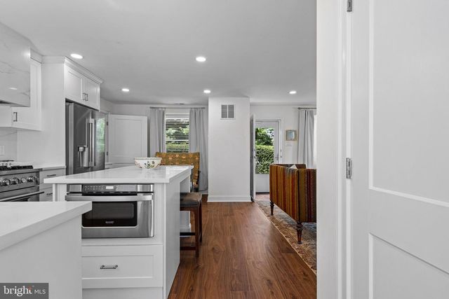1500 W CHESTER PIKE, Havertown, PA 19083