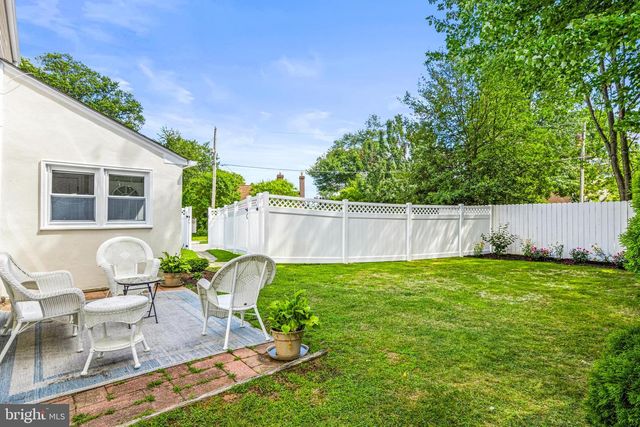 1500 W CHESTER PIKE, Havertown, PA 19083