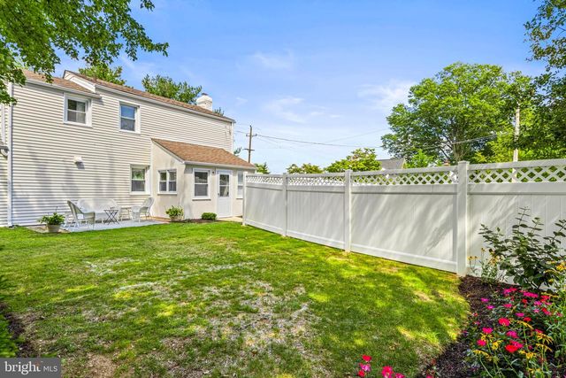1500 W CHESTER PIKE, Havertown, PA 19083