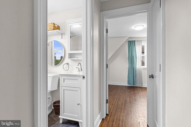 1500 W CHESTER PIKE, Havertown, PA 19083