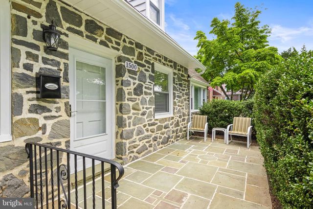 1500 W CHESTER PIKE, Havertown, PA 19083