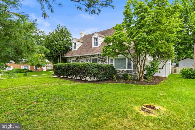 1500 W CHESTER PIKE, Havertown, PA 19083