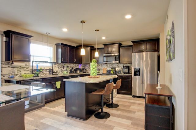 1088 Fuji Ln, Clarksville, TN 37040