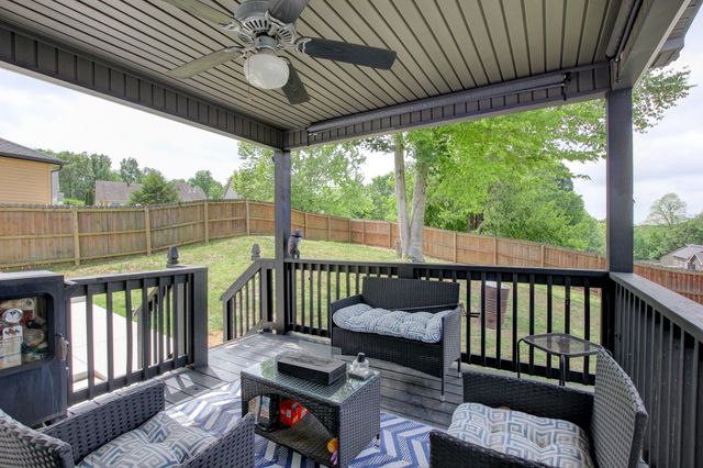 1088 Fuji Ln, Clarksville, TN 37040