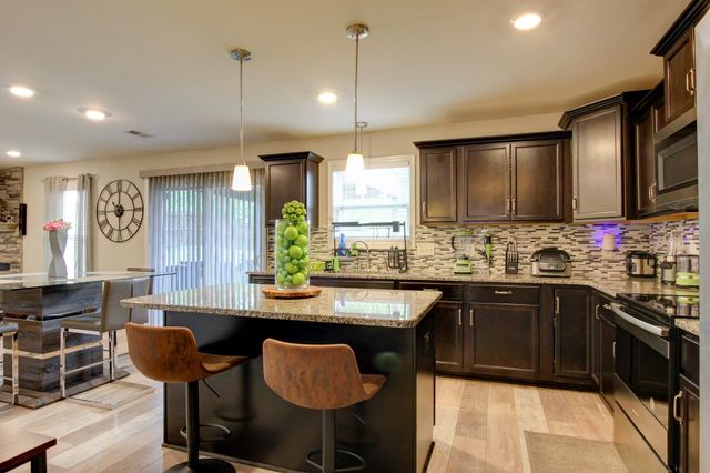 1088 Fuji Ln, Clarksville, TN 37040
