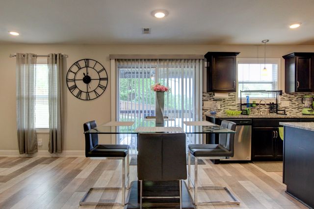 1088 Fuji Ln, Clarksville, TN 37040