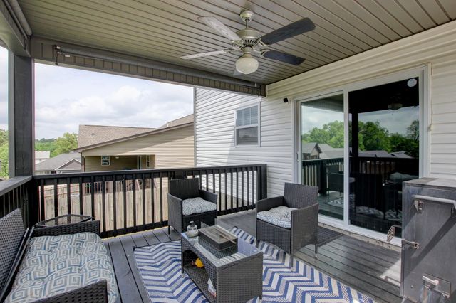 1088 Fuji Ln, Clarksville, TN 37040