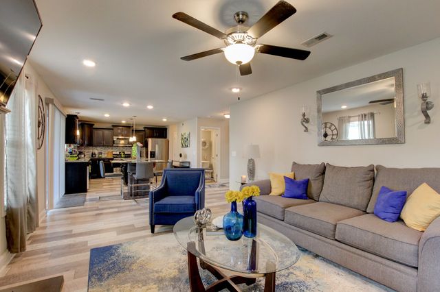 1088 Fuji Ln, Clarksville, TN 37040