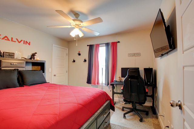 1088 Fuji Ln, Clarksville, TN 37040
