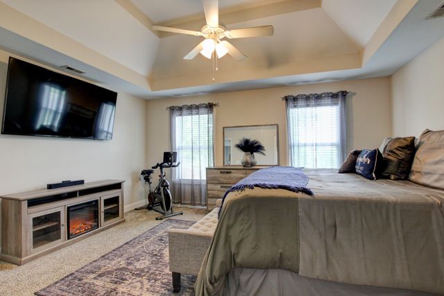1088 Fuji Ln, Clarksville, TN 37040