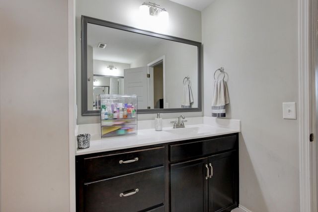 1088 Fuji Ln, Clarksville, TN 37040