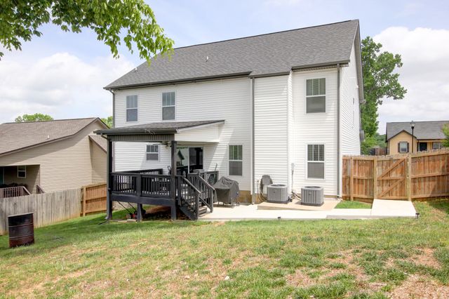1088 Fuji Ln, Clarksville, TN 37040