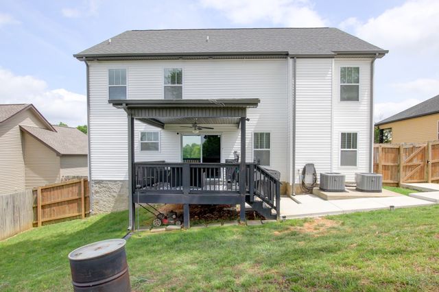 1088 Fuji Ln, Clarksville, TN 37040