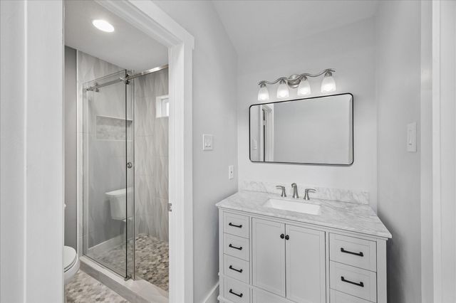 17 Oldstream Court, The Woodlands, TX 77381
