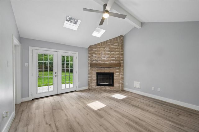 17 Oldstream Court, The Woodlands, TX 77381