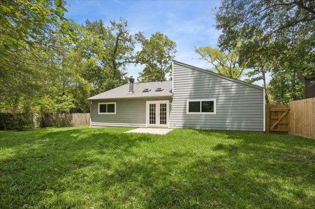 17 Oldstream Court, The Woodlands, TX 77381