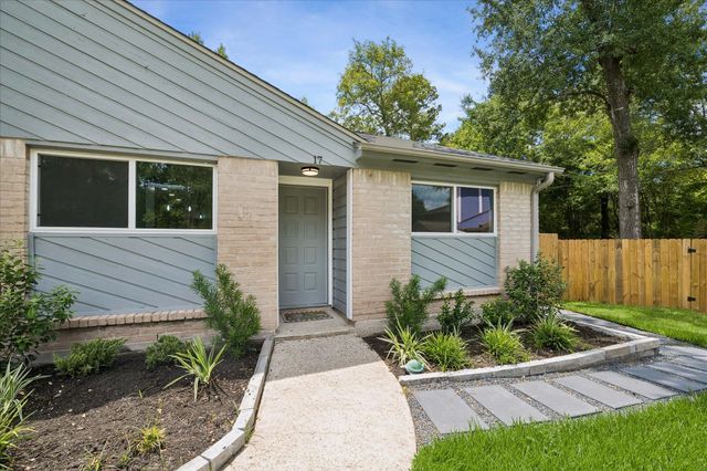 17 Oldstream Court, The Woodlands, TX 77381