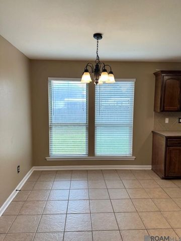 22798 Citation Dr, Denham Springs, LA 70726