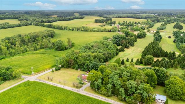 66-68 Isle Rd, Franklin Twp, PA 16001