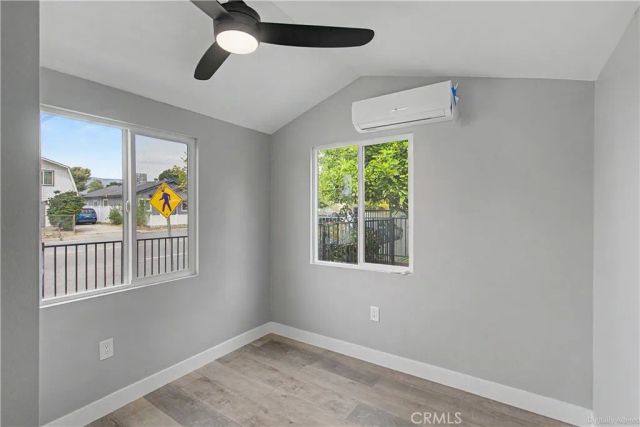 215 W Lugonia Ave, Redlands, CA 92374