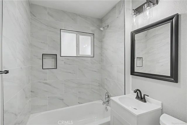 215 W Lugonia Ave, Redlands, CA 92374