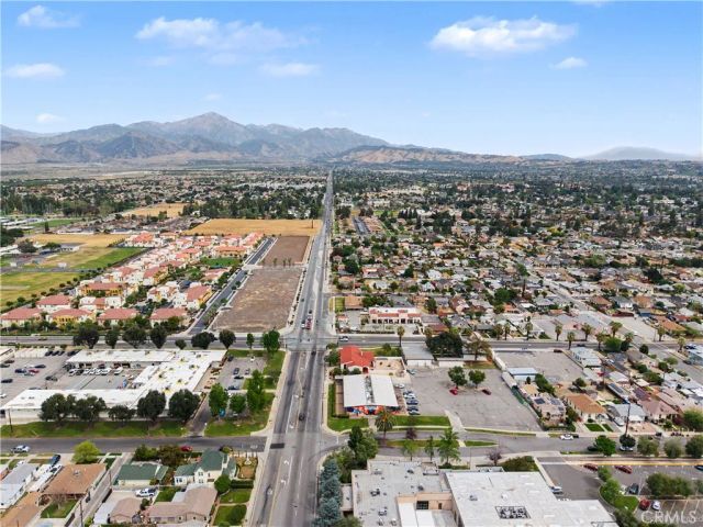 215 W Lugonia Ave, Redlands, CA 92374