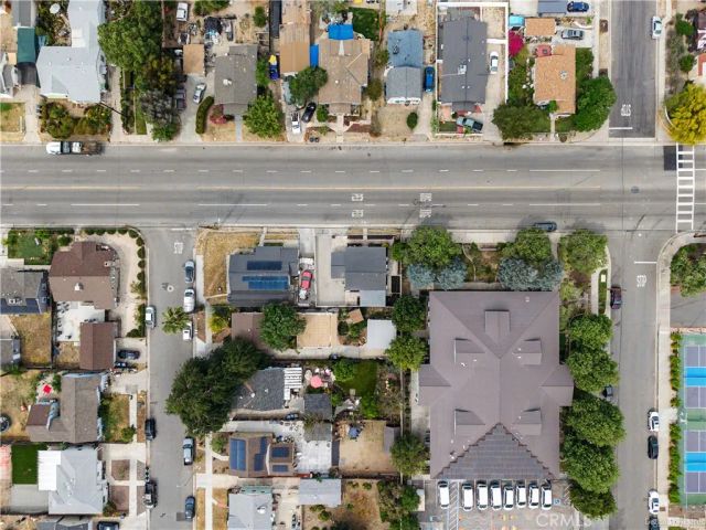 215 W Lugonia Ave, Redlands, CA 92374