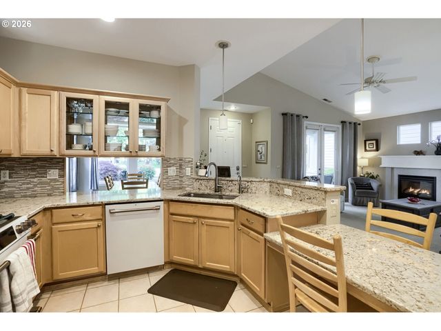 1817 Ne 63RD Ave, Hillsboro, OR 97124