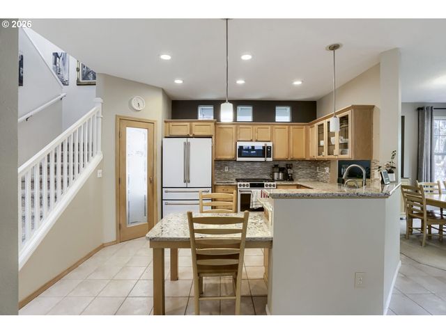 1817 Ne 63RD Ave, Hillsboro, OR 97124