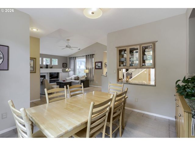 1817 Ne 63RD Ave, Hillsboro, OR 97124