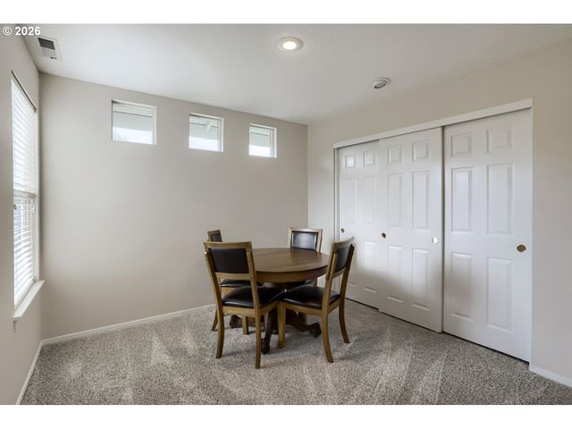 1817 Ne 63RD Ave, Hillsboro, OR 97124