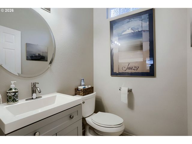 1817 Ne 63RD Ave, Hillsboro, OR 97124