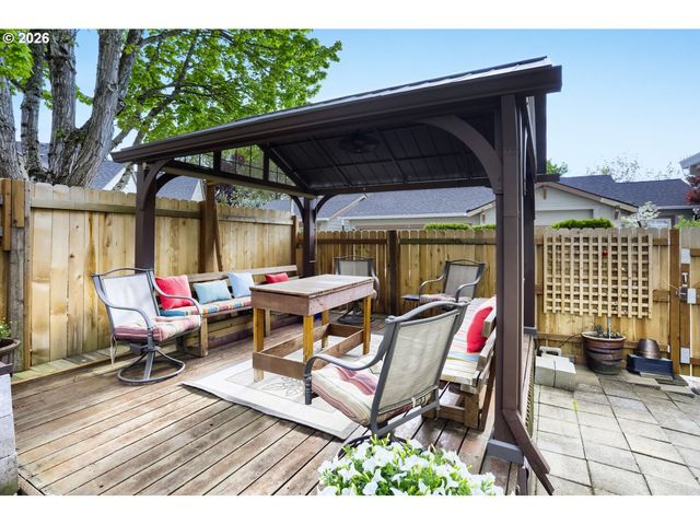 1817 Ne 63RD Ave, Hillsboro, OR 97124