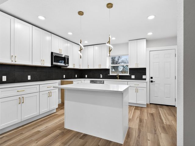 2236 Winthrop Drive, Dallas, TX 75228