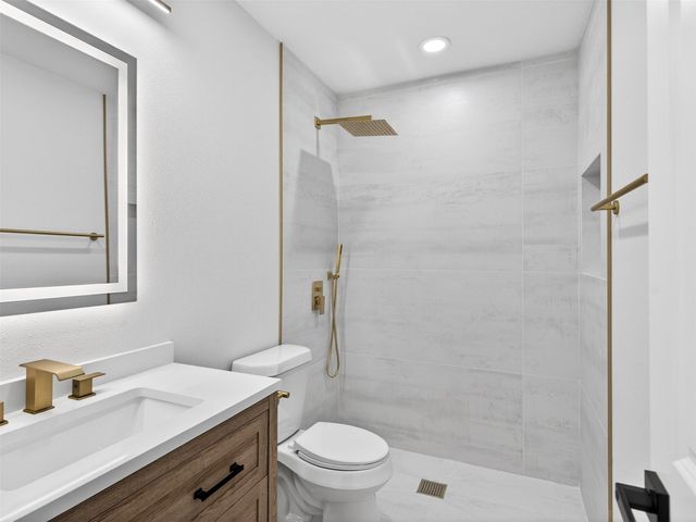 2236 Winthrop Drive, Dallas, TX 75228