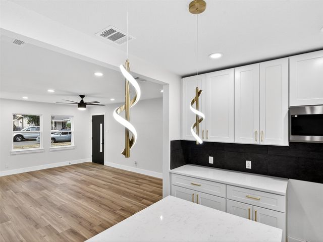 2236 Winthrop Drive, Dallas, TX 75228