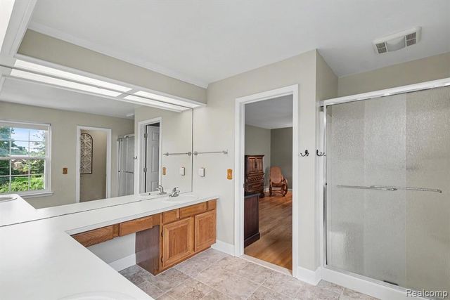 1692 Ridgecrest, Rochester Hills, MI 48306