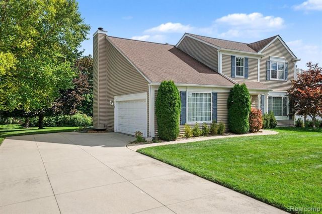 1692 Ridgecrest, Rochester Hills, MI 48306