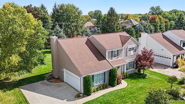 1692 Ridgecrest, Rochester Hills, MI 48306