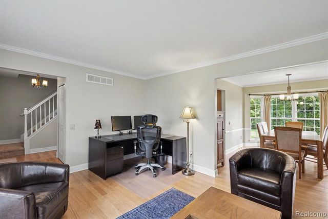 1692 Ridgecrest, Rochester Hills, MI 48306