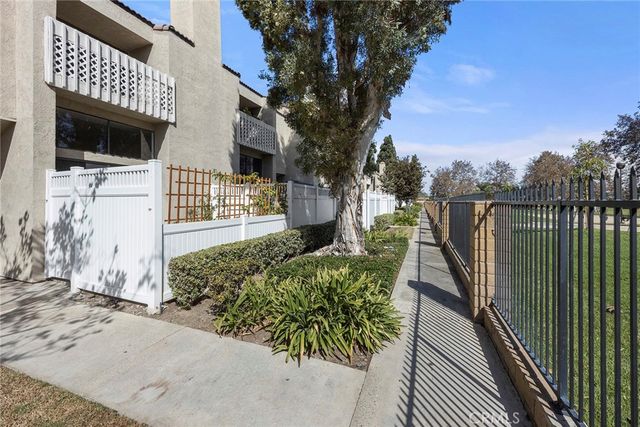 380 W Wilson St C102, Costa Mesa, CA 92627