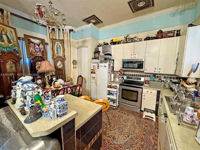 3457 NE 2nd St, Homestead, FL 33033