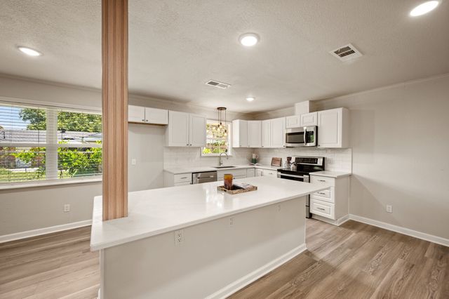 6517 Jameson Street, Richland Hills, TX 76118