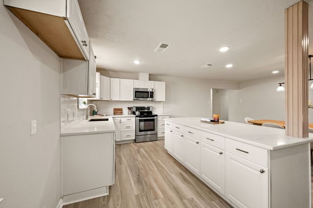 6517 Jameson Street, Richland Hills, TX 76118