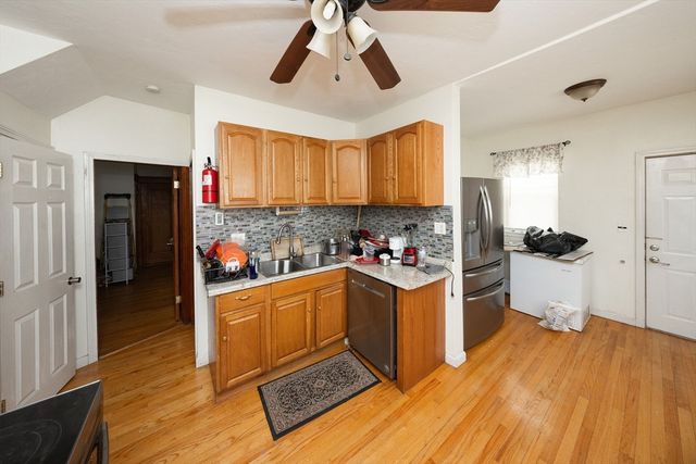 4 Stockholm St, Worcester, MA 01607