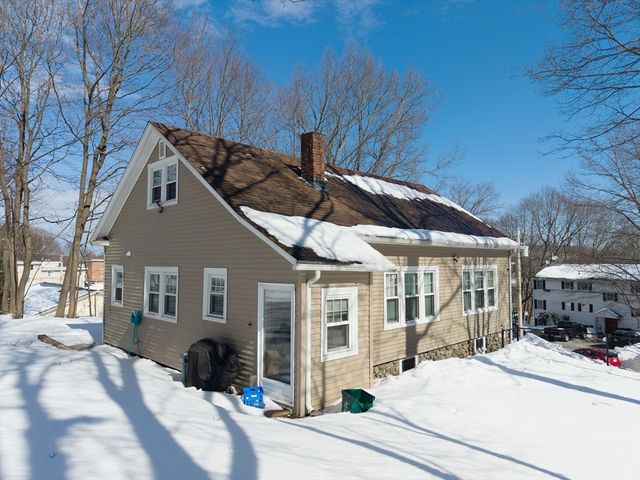 4 Stockholm St, Worcester, MA 01607